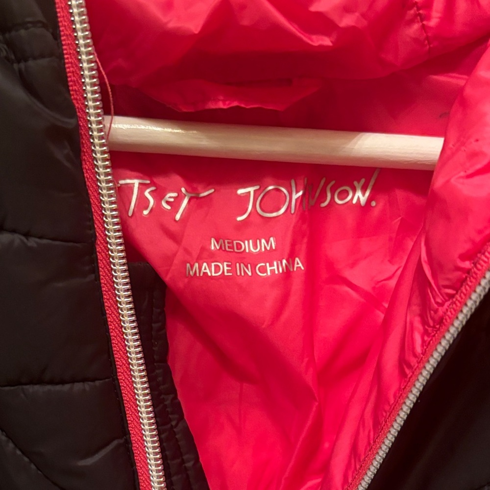 Betsey Johnson Black Puffer Jacket with Pink Trim - Picture 4 of 6